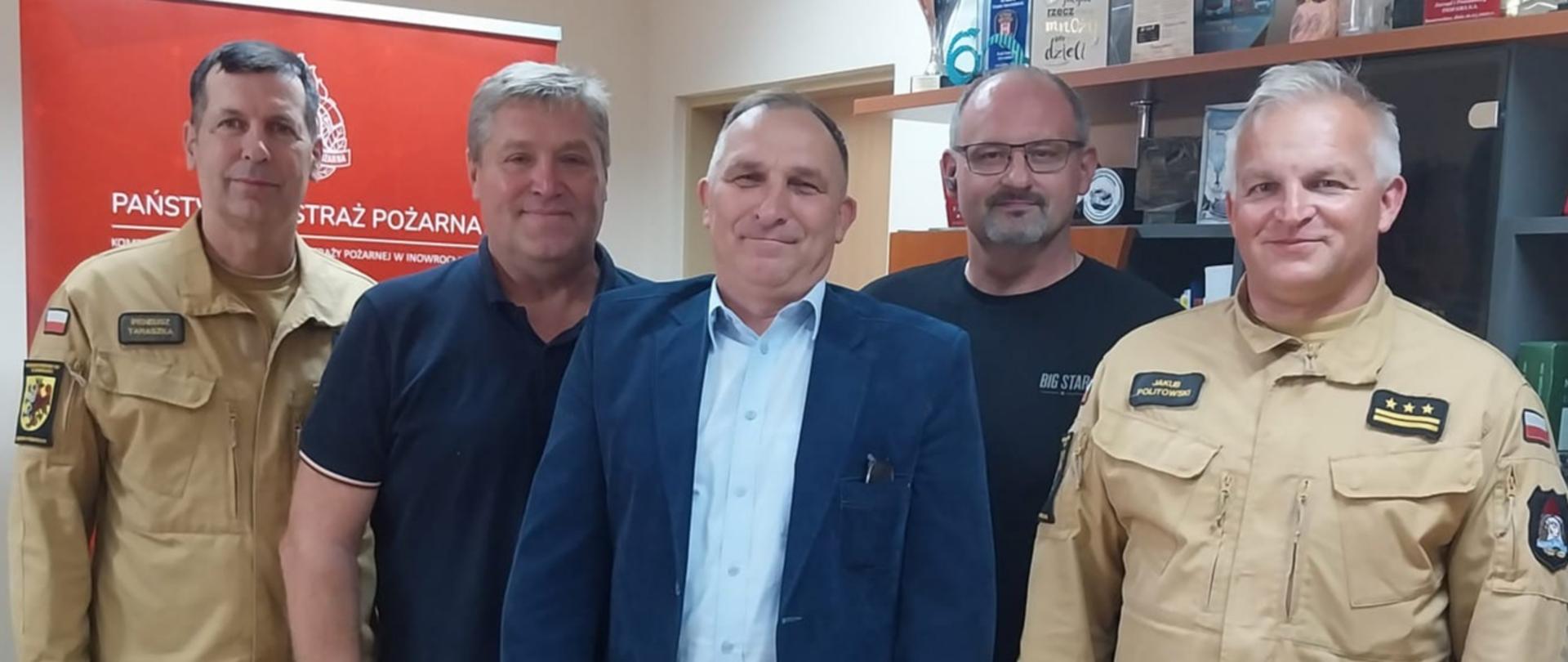 Komendant Powiatowy Państwowej Straży Pożarnej w Inowrocławiu st. bryg. Jakub Politowski, Zastępca Komendanta Powiatowego PSP w Inowrocławiu bryg. Ireneusz Taraszka, dh Jarosław Kaczmarek – Prezes Zarządu Oddziału Powiatowego ZOSP RP w Inowrocławiu oraz członek Zarządu Wojewódzkiego ZOSP RP, dh Andrzej Walczak – Sekretarz Zarządu Oddziału Powiatowego ZOSP RP w Inowrocławiu, dh Marka Pogorzały – Prezes OSP Rusinowo.