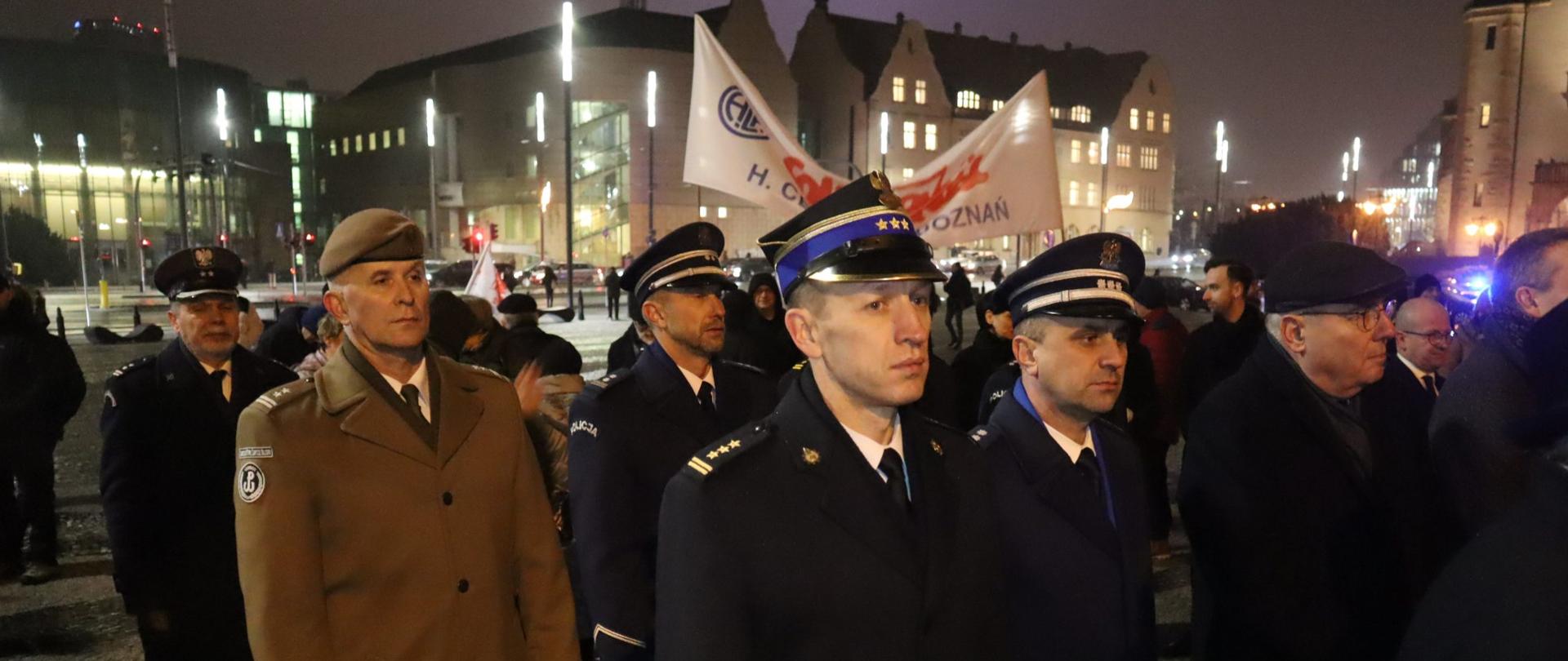 Zastępca Wielkopolskiego Komendanta Wojewódzkiego PSP wziął udział uroczystościach upamiętniających 42. rocznicę wprowadzenia stanu wojennego