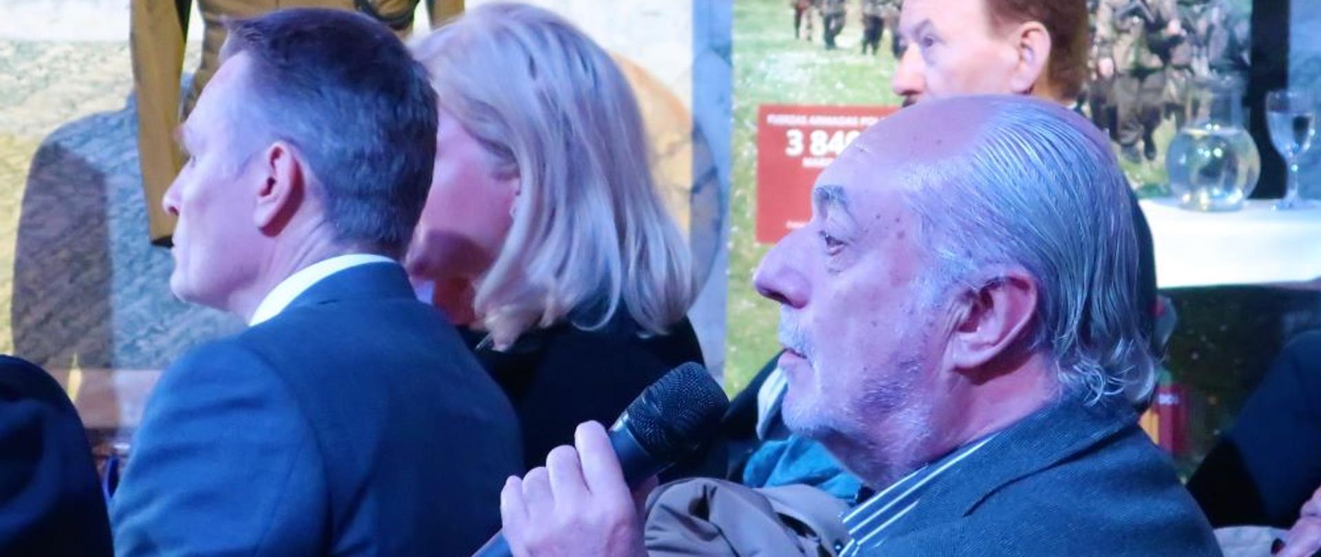 W historycznym Palacio Paz w Buenos Aires, miało miejsce uroczyste otwarcie wystawy „Szlaki Nadziei. Odyseja Wolności”. Wystawa ta jest hołdem dla żołnierzy Polskich Sił Zbrojnych, którzy walczyli za wolność i honor na wszystkich frontach podczas II wojny światowej.