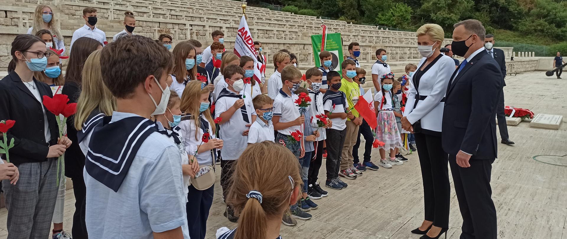 Rajd szkół polskich i polonijnych na Monte Cassino i do Piedimonte San Germano
