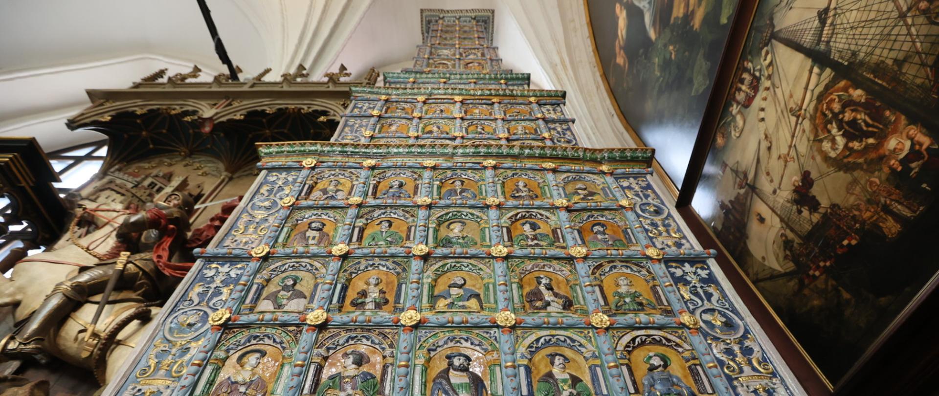 piec kaflowy z Dworu Artusa