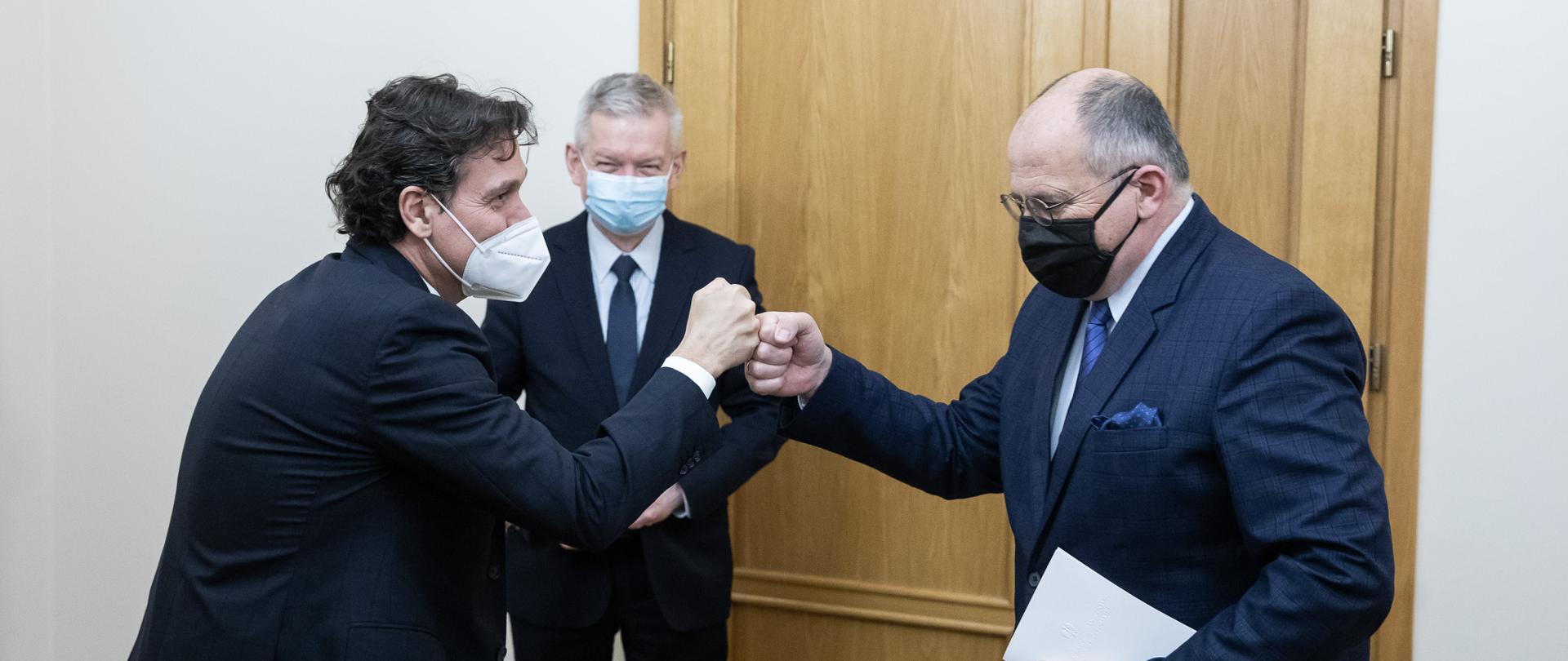 2021.04.16 Warszawa . Minister Zbigniew Rau . Spotkanie z dyrektor ODIHR OBWE Matteo Mecacci .Fot. Tymon Markowski / MSZ