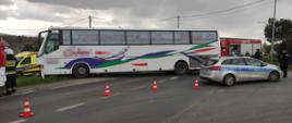 Kolizja autobusu z samochodem ciężarowym