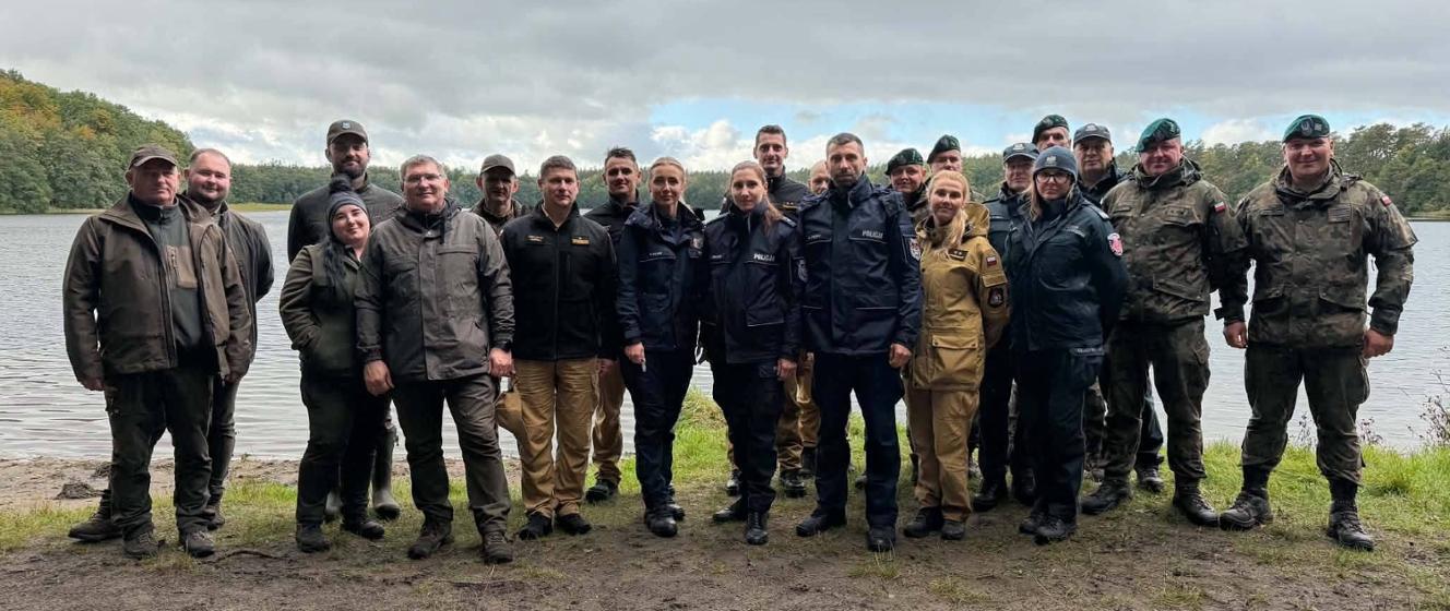 Służby mundurowe sadziły las w Nadleśnictwie Gościno