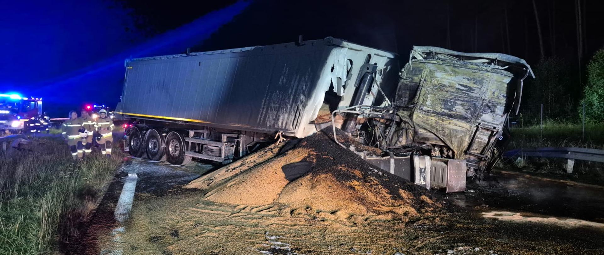 Pożar samochodu ciężarowego 