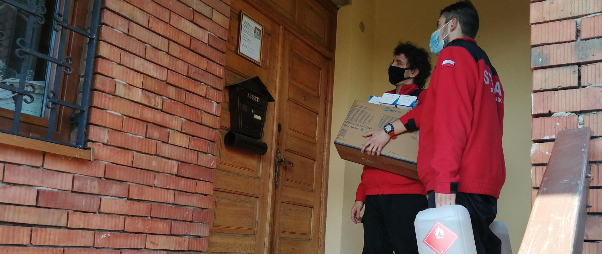 Maseczki i środki dezynfekcyjne dla obiektów kultu religijnego