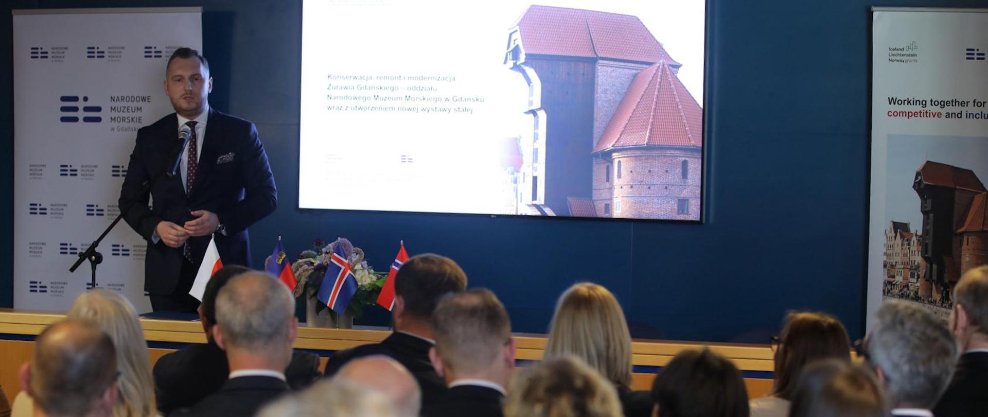 Wiceminister Konrad Wojnarowski na uroczystości otwarcia Gdańskiego Żurawia