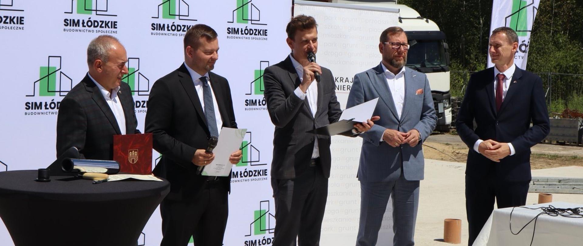 Inwestycja w Łukowie to nie jedyna budowa rozpoczęta w tym tygodniu – byliśmy także w Brzezinach, gdzie także odbyło się wmurowanie aktu erekcyjnego pod inwestycję SIM Łódzkie!