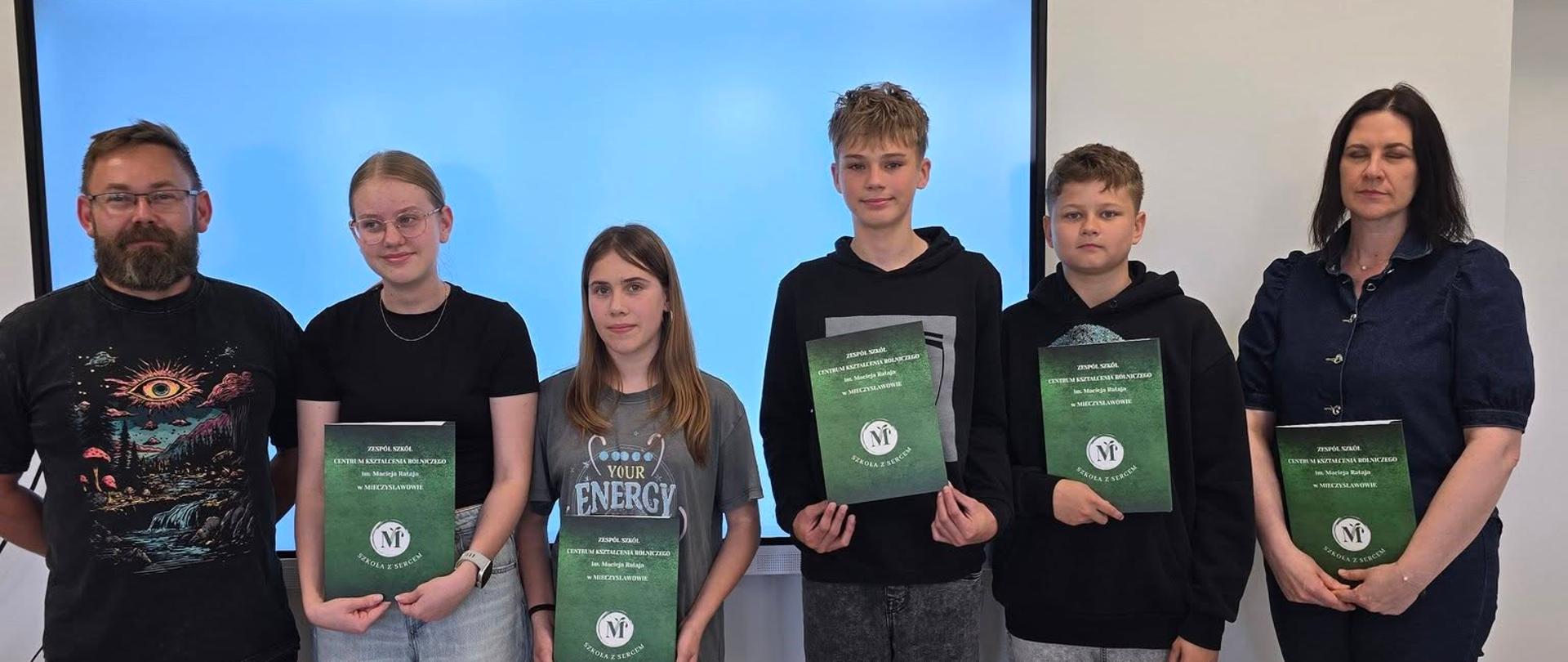 Laureaci konkurs plastycznego „Zainwestuj w naszą planetę – współczesne rolnictwo w równowadze z naturą” 