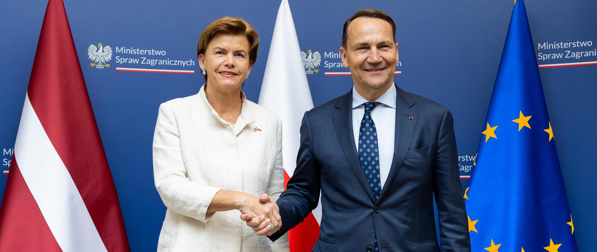 Minister Radosław Sikorski spotkał się z szefową łotewskiej dyplomacji Baibą Braže