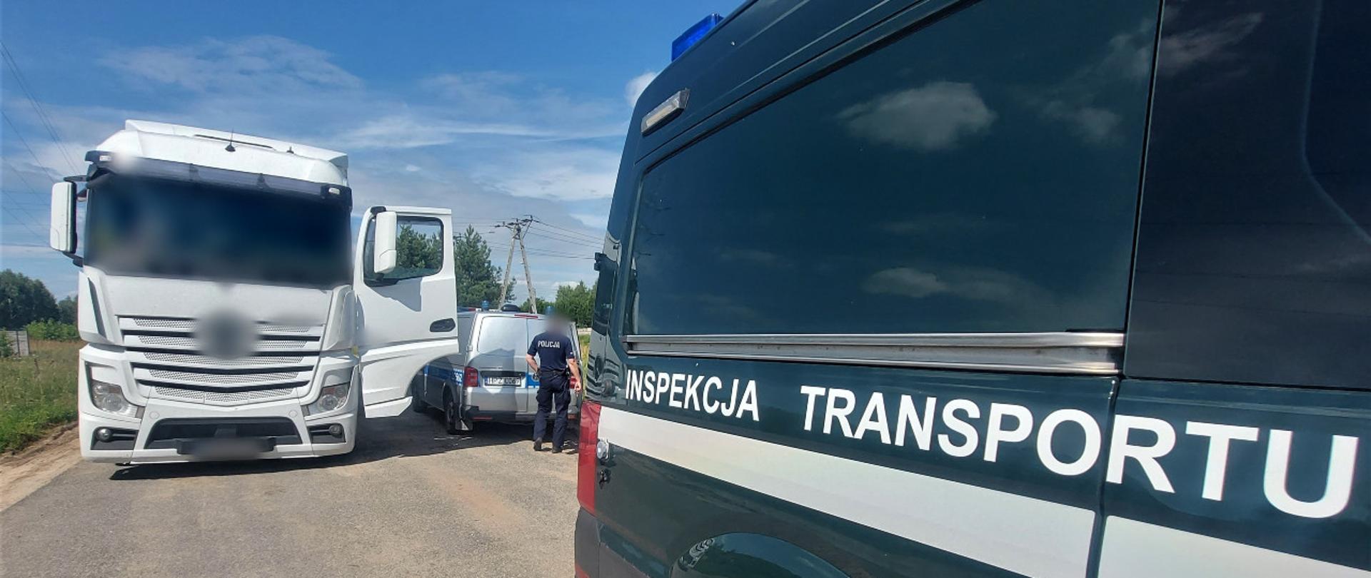 Kontrola tureckiej ciężarówki na krajowej „pięćdziesiątce” pod Mińskiem Mazowieckim. Kierujący nie ma wymaganych uprawnień do prowadzenia 40-tonowego zestawu. Inspektorzy mazowieckiej Inspekcji Transportu Drogowego z Siedlec przekazali mężczyznę do dalszych czynności służbowych funkcjonariuszom z Komendy Powiatowej Policji w Mińsku Mazowieckim.