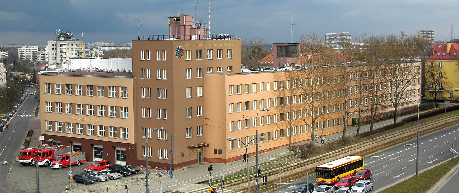 Zdjęcie budynku SGSP w Warszawie