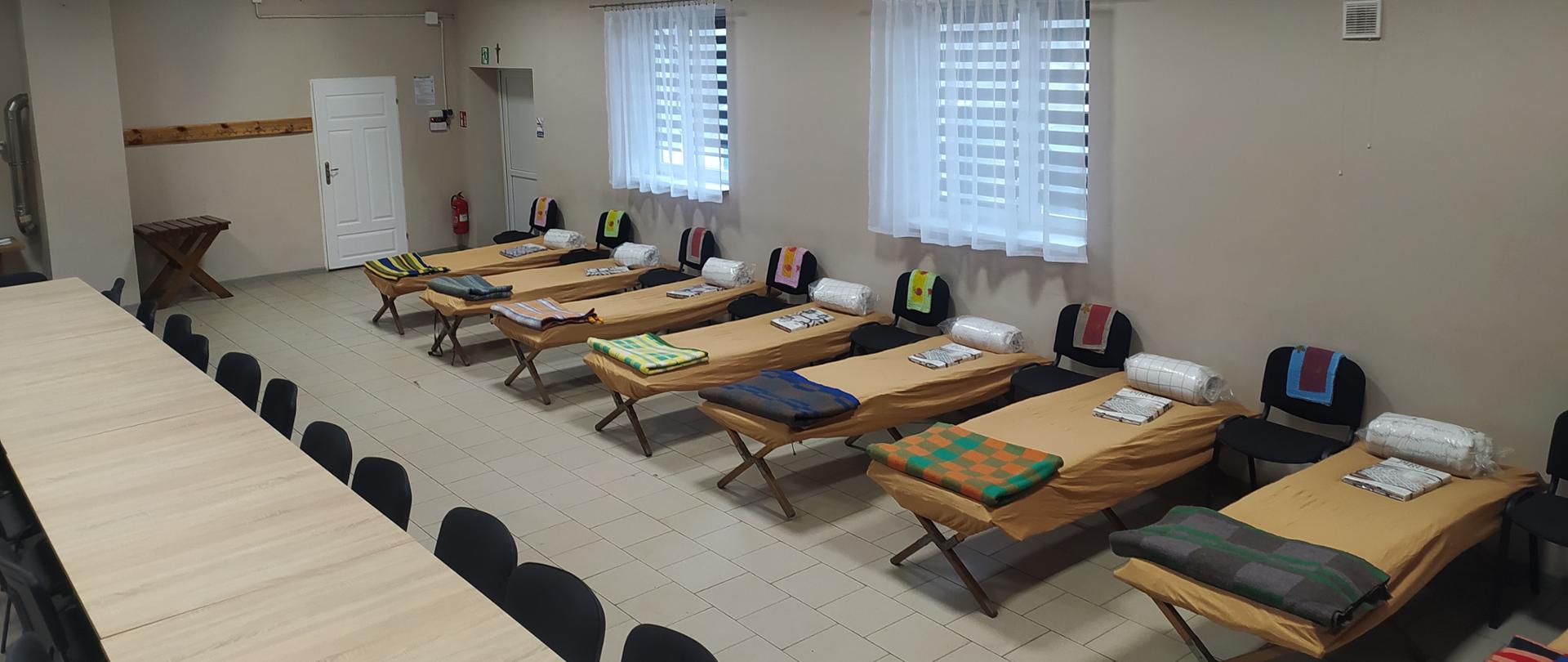 Komendant Powiatowy PSP w Gostyninie wizytował kolejne miejsca noclegowe przeznaczone do pobytu uchodźców z Ukrainy. 