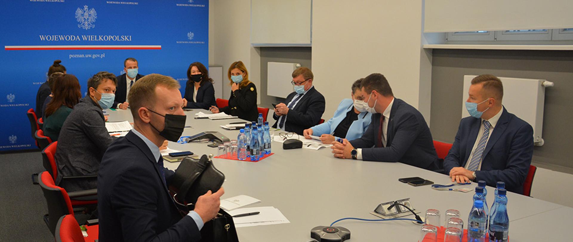 SZTAB KRYZYSOWY ODNOŚNIE AKTUALNEJ SYTUACJI EPIDEMICZNEJ W WOJEWÓDZTWIE WIELKOPOLSKIM