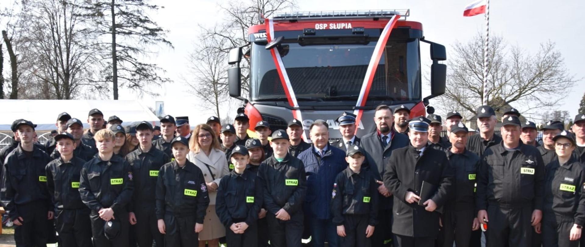 Wóz gaśniczy dla strażaków w Słupi