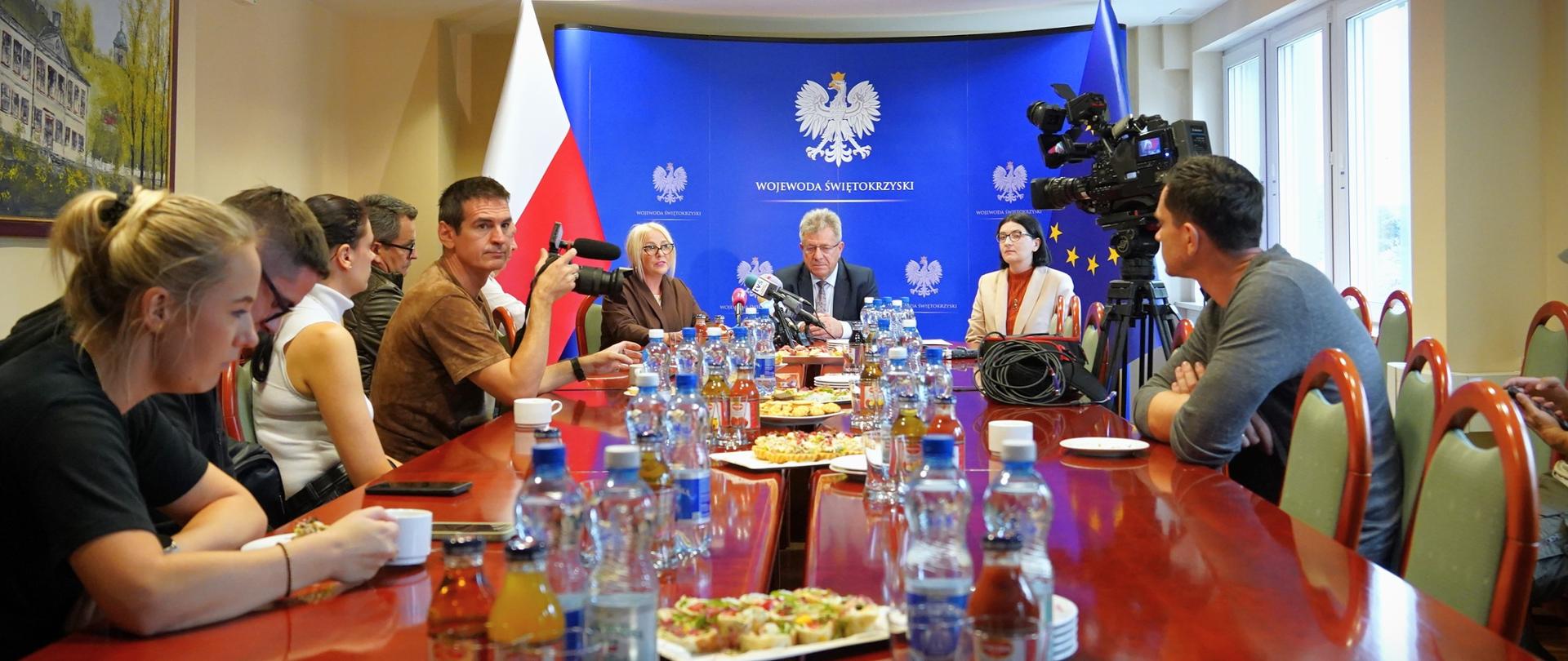 Nagroda wojewody "Czyste Serce" - konferencja prasowa