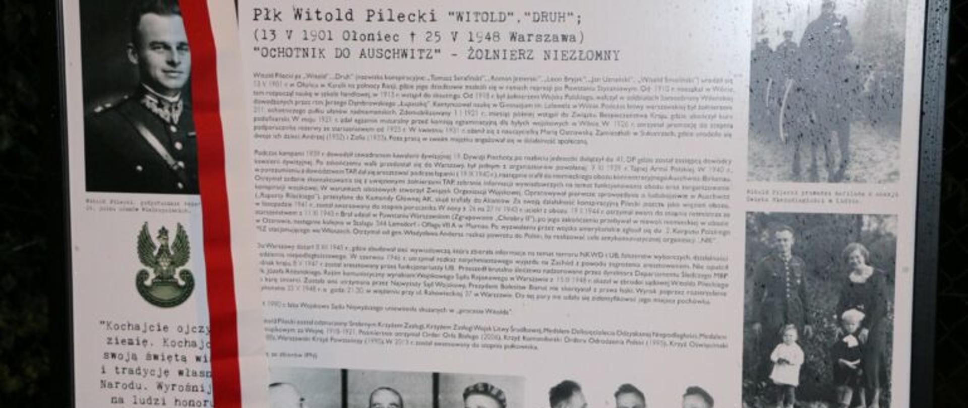 Tablica upamiętniająca płk Witolda Pileckiego - zawiera zdjęcia przedstawiające rotmistrza oraz jego życiorys