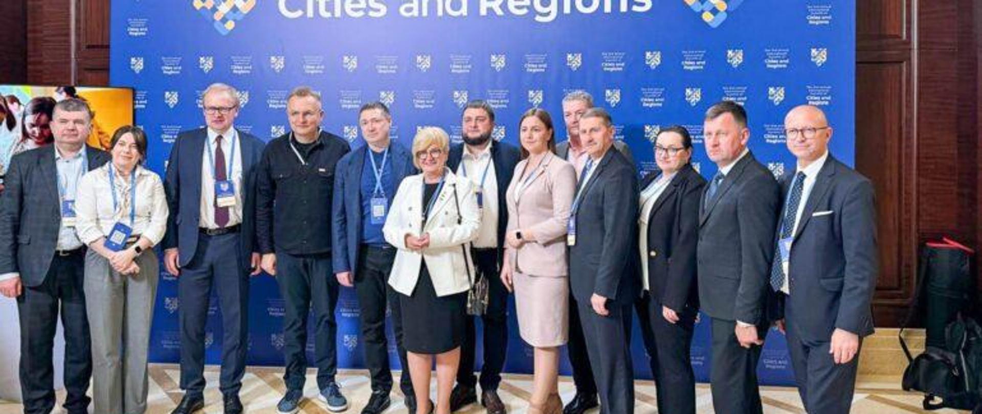 Uczestnicy Międzynarodowego Kongresu Miast i Regionów „Partnerstwo Na Rzecz Zwycięstwa” w Kijowie