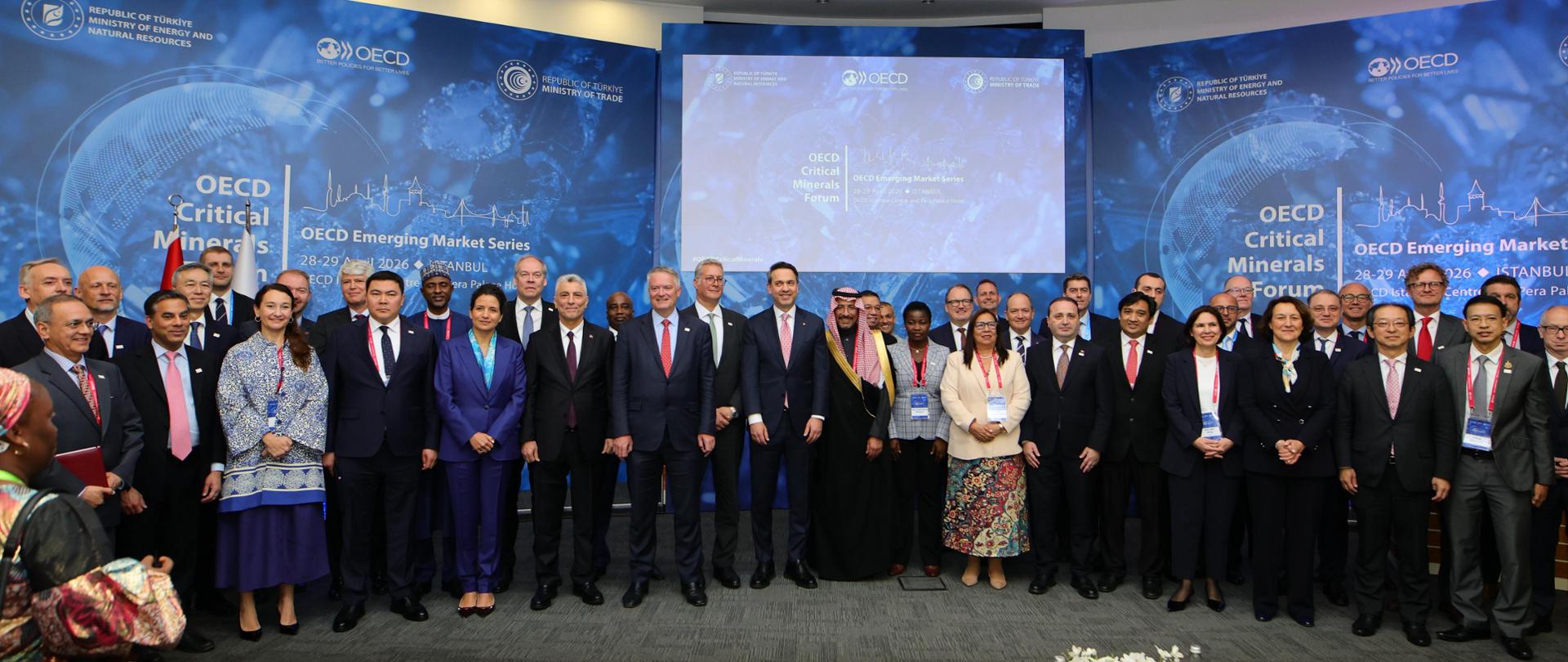 Wiceminister Krzysztof Galos na Forum minerałów krytycznych OECD