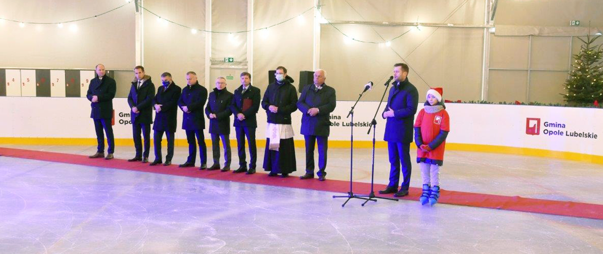 Nowe lodowisko z funkcją kortu tenisowego uroczyście otworzył minister Kamil Bortniczuk