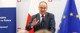 Tibor Navracsics, Komisarz UE do spraw Edukacji, Kultury, Młodzieży i Sportu przy mównicy