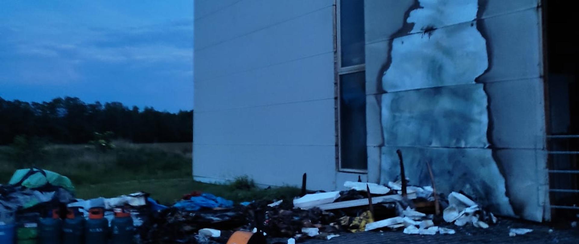 Zdjęcie przedstawia teren po prowadzonych działaniach