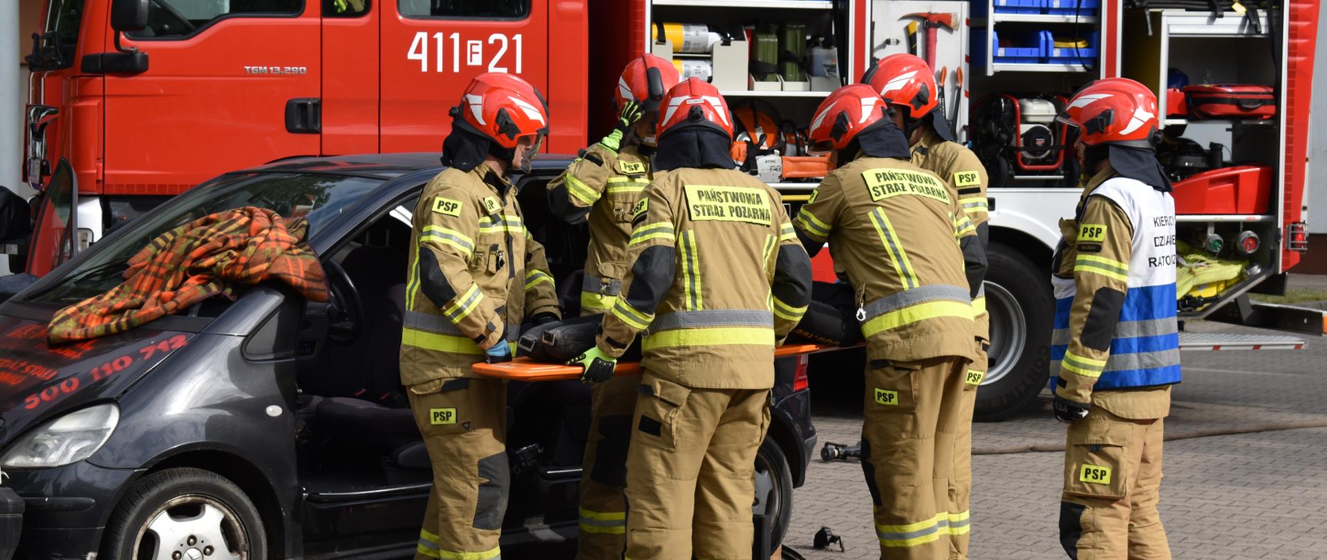 Ewakuacja poszkodowanego z pojazdu