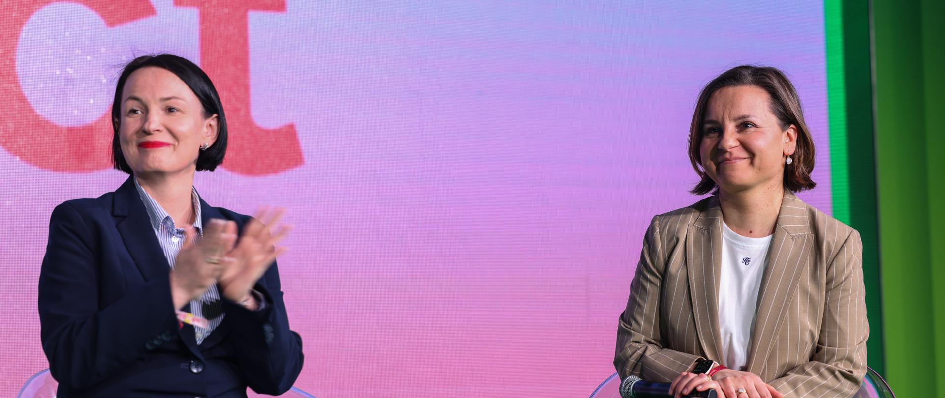 Wiceministra klimatu i środowiska Urszula Zielińska oraz prezes NFOŚiGW Dorota Zawadzka-Stępniak podczas panelu dyskusyjnego ,,Niebieskie złoto: jak woda kształtuje naszą przyszłość w obliczu zmian klimatu”, przeprowadzonego w ramach 10. edycji kongresu Impact’25 w Poznaniu.