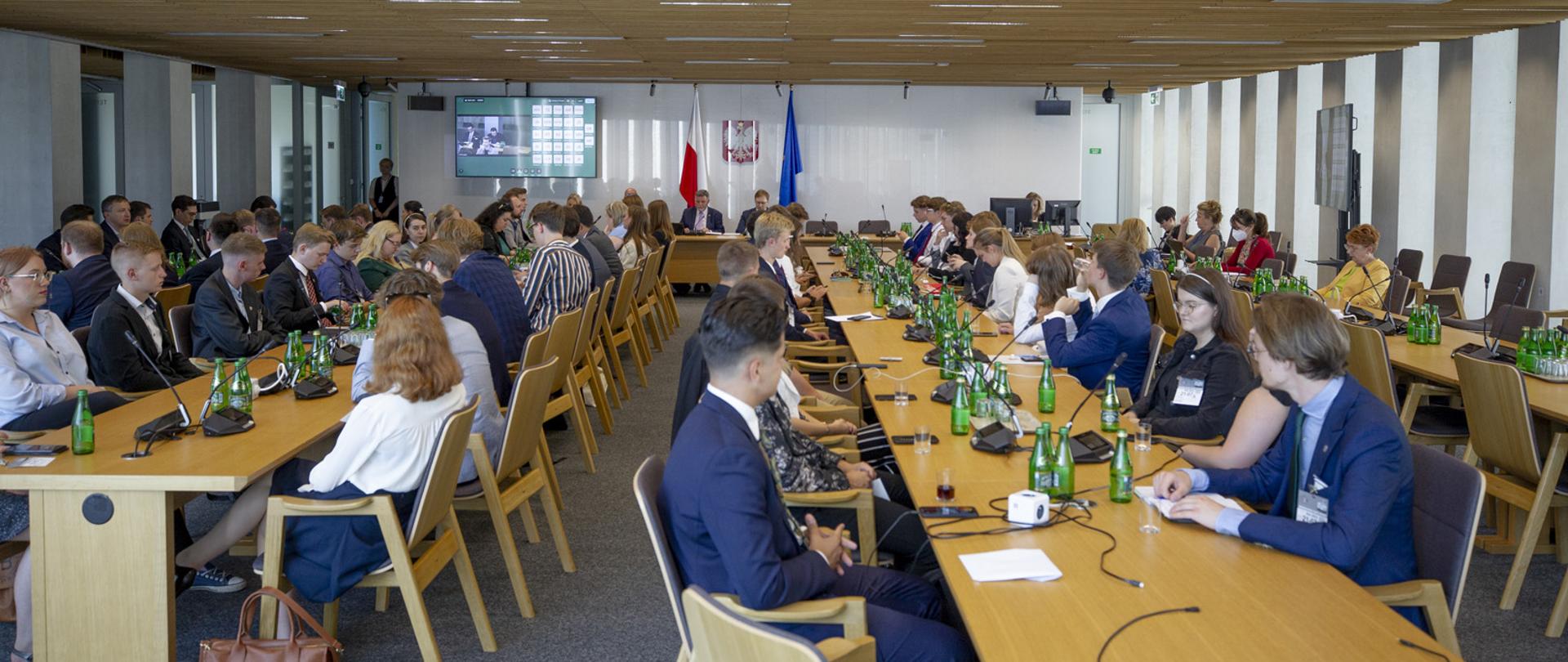 20220721_gov_Podkomisja_stała_ds_młodzieży