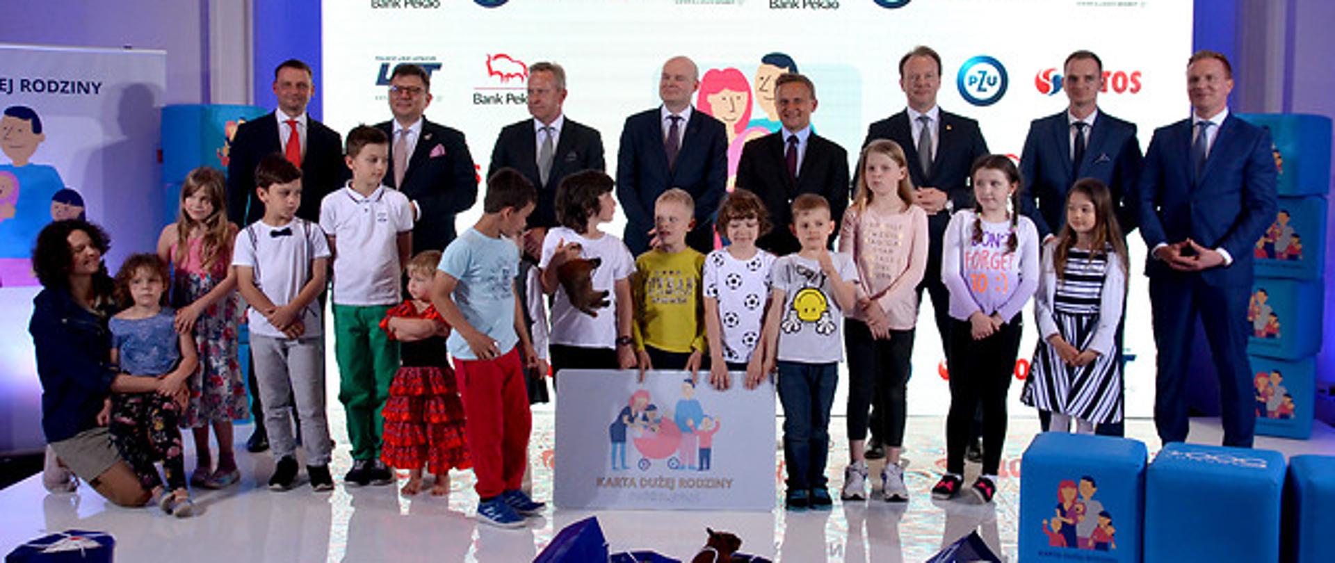 Do dotychczasowego grona partnerów dołączają Grupa PZU, bank Pekao S.A. i PLL LOT, a Grupa LOTOS S.A. rozszerza swoją ofertę dla dużych rodzin