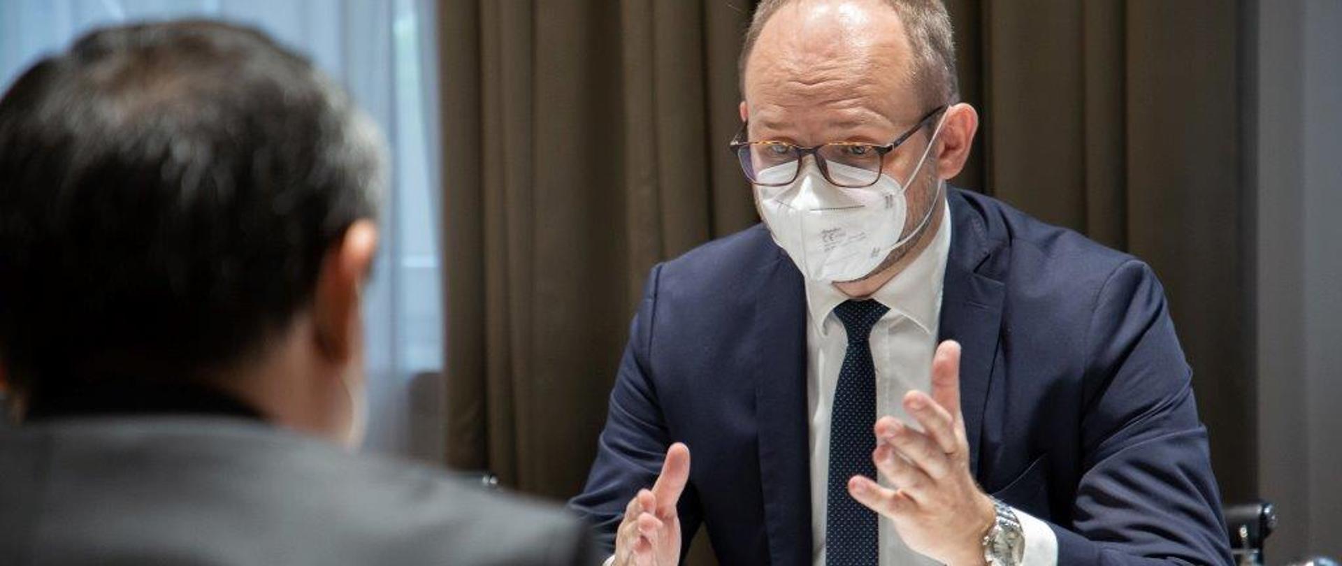 Spotkanie wiceszefów dyplomacji Polski i Tadżykistanu