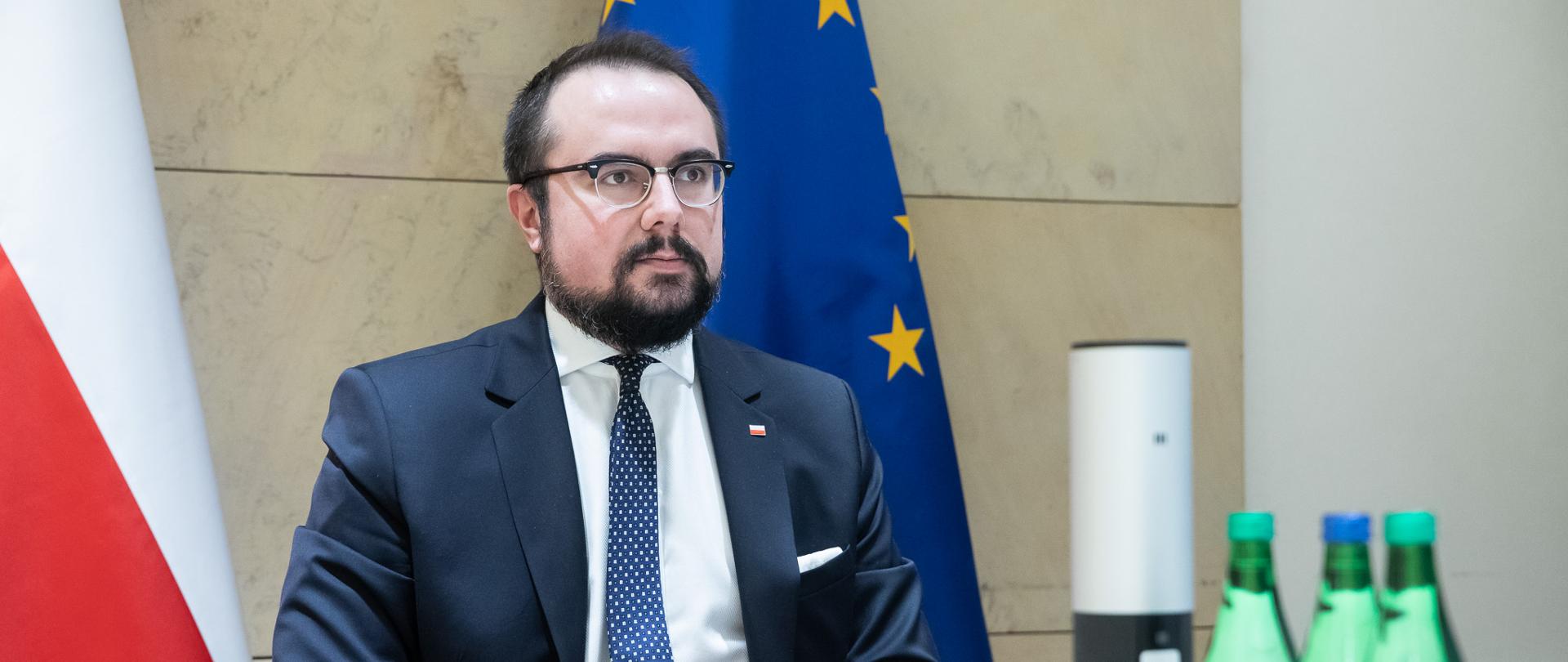 2021.02.10 Warszawa . Minister Pawel Jablonski . Wideokonferencja wiceminister SZ Portugalia .
Fot. Tymon Markowski / MSZ