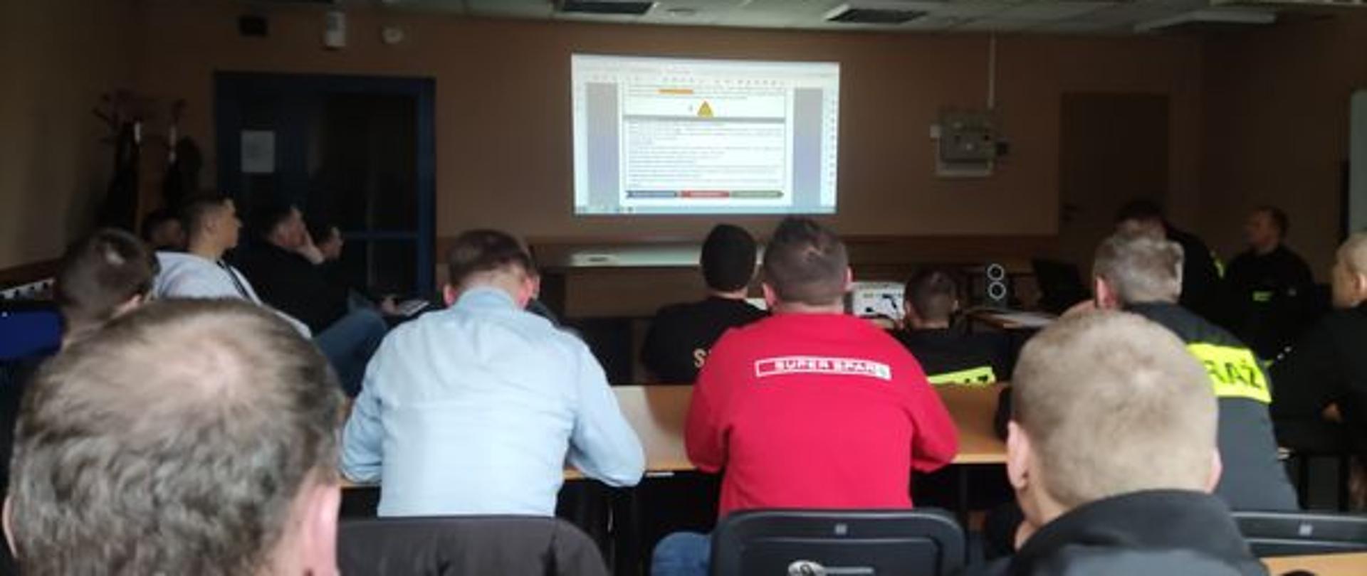 szkolenie dotyczące standardowych zasad postępowania podczas zdarzeń w obrębie instalacji fotowoltaicznych i pojazdów elektrycznych