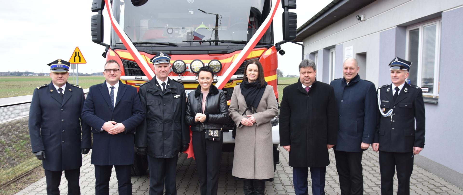 Ochotnicza Straż Pożarna w Rawicy ma nowy samochód pożarniczy