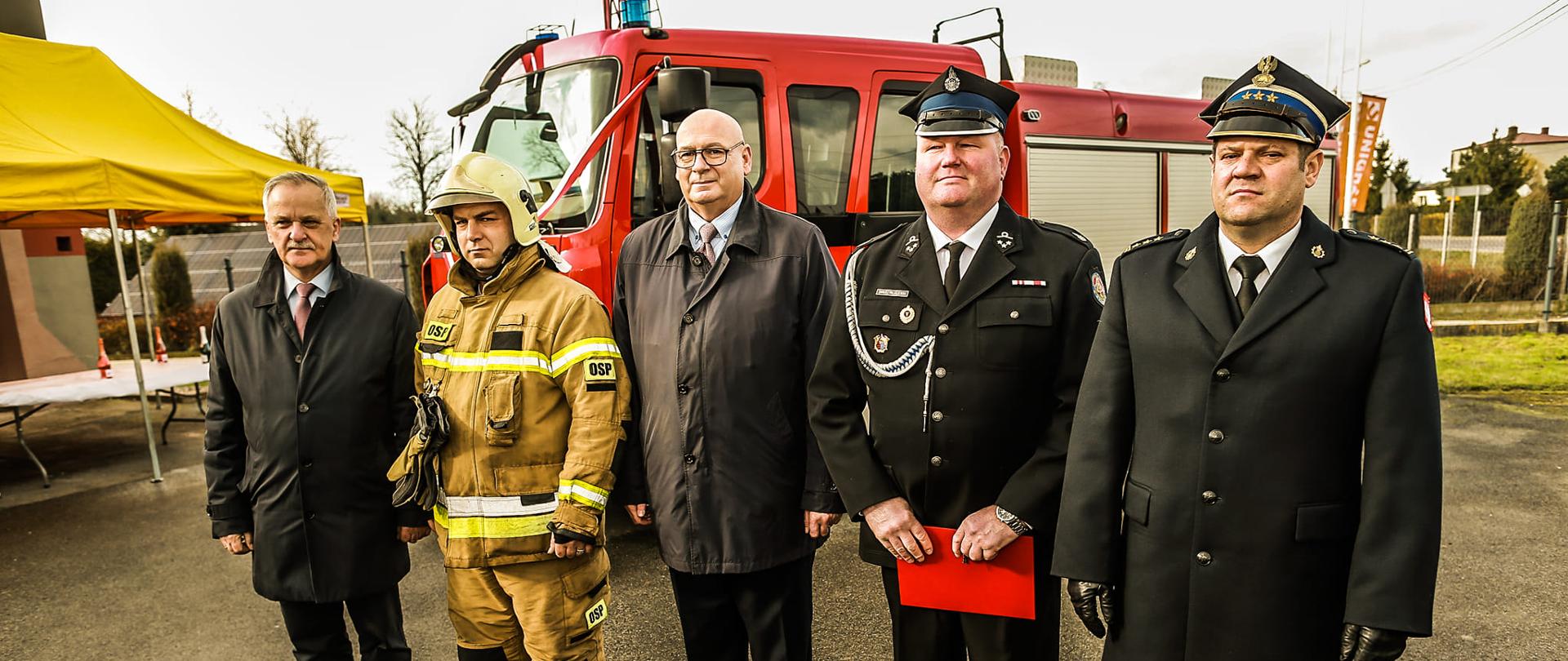 Przekazanie samochodu dla OSP Zągoty (powiat płocki)