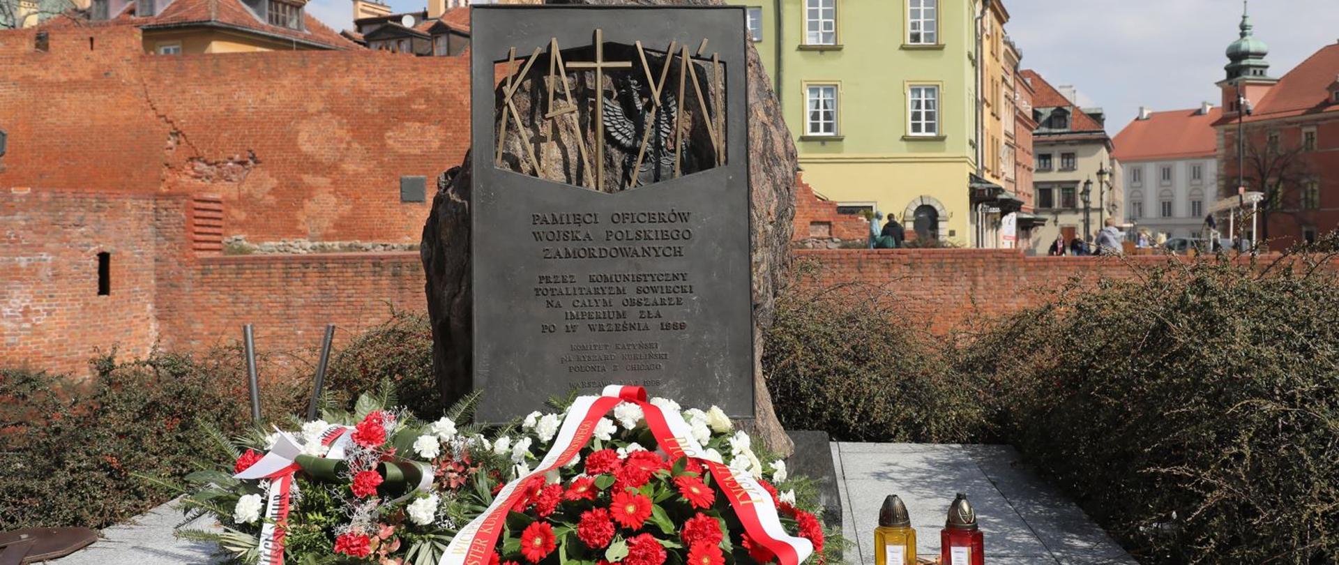 Wicepremier Piotr Gliński uczcił pamięć ofiar Zbrodni Katyńskiej, fot. Paweł Supernak_PAP