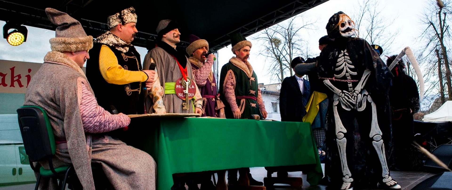 „Ścięcie Śmierci” – ludowe obrzędy kończące karnawał w Jedlińsku. fot. Urząd Gminy Jędlińsk