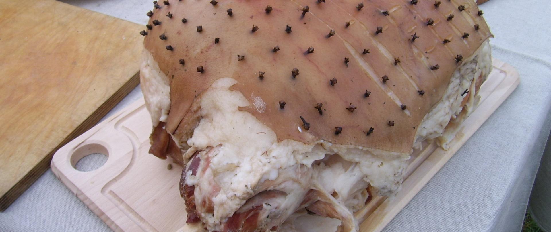 świąteczna szynka kujawska z kością