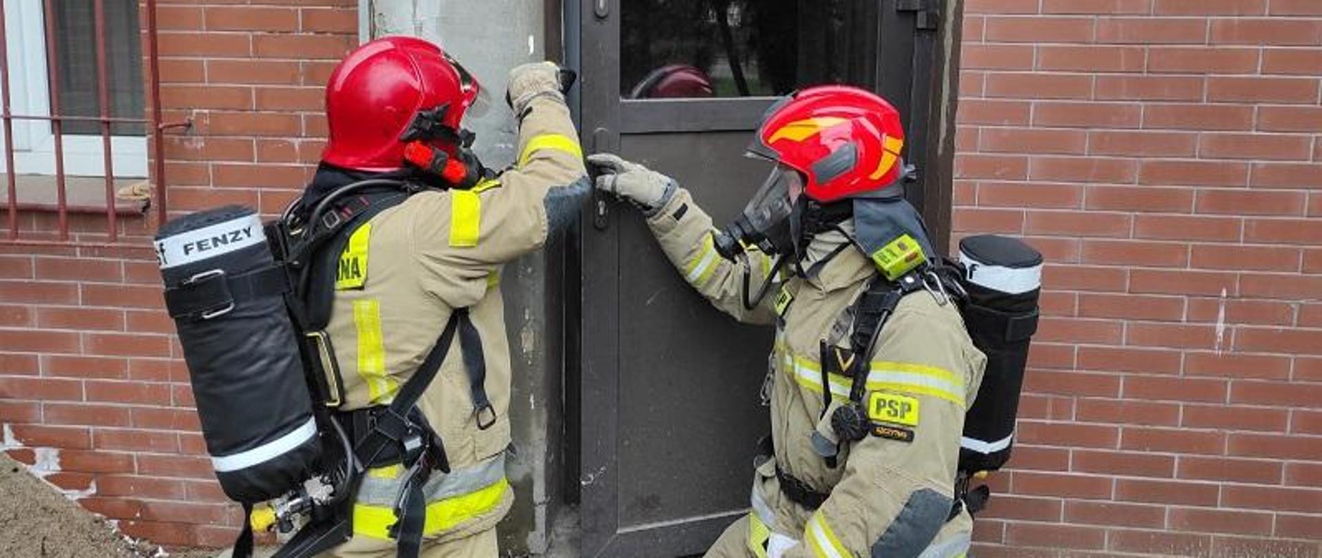 Ćwiczenia dowódcy JRG PSP w Szczytnie w Domu Pomocy Społecznej w Szczytnie