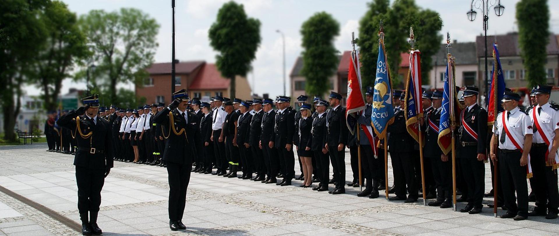 Przegląd pododdziałów oraz pocztów sztandarowych