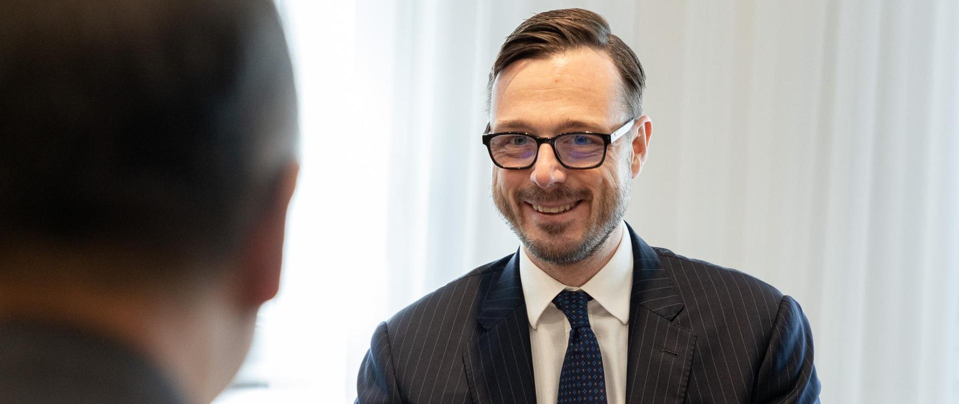 Minister Aktywów Państwowych Jakub Jaworowski podczas spotkania.