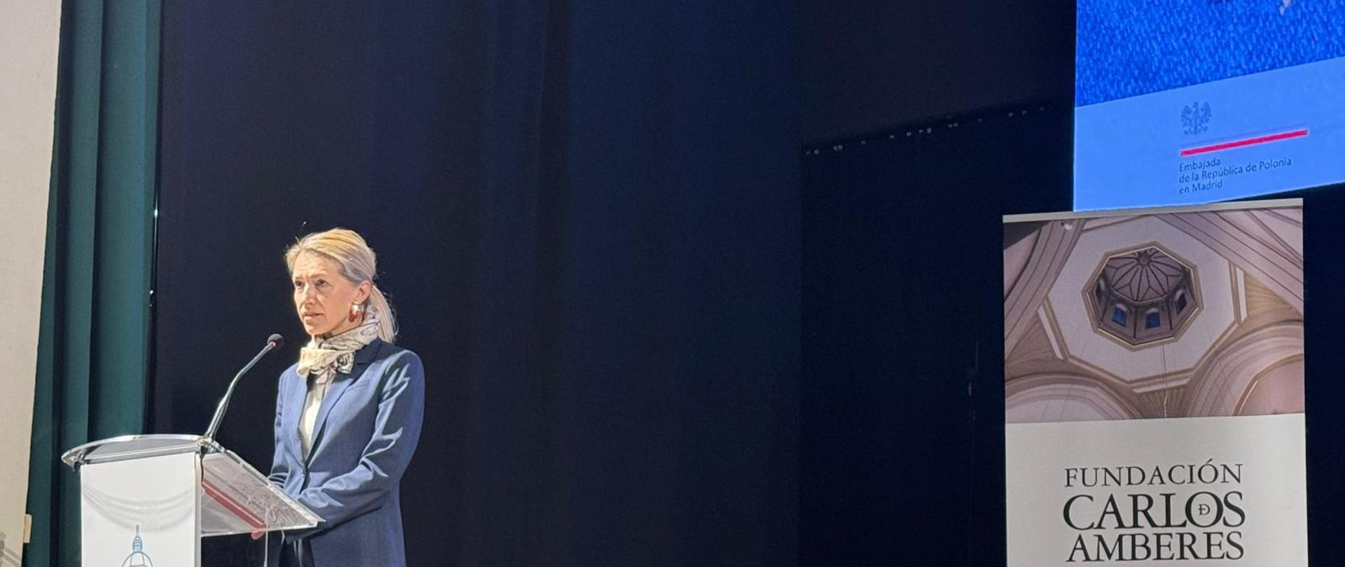 Euopa entre dos frentes CDA discurso de CDA Monika Krzepkowska