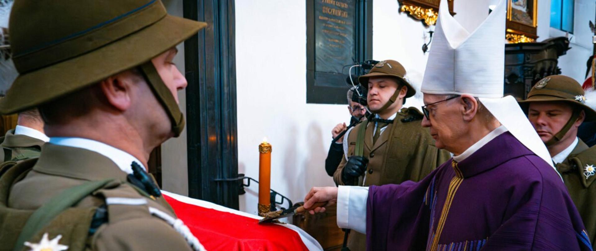 Uczestnicy uroczystości pogrzebowych Księcia Andrzeja Lubomirskiego