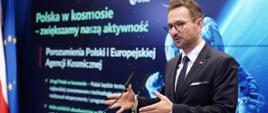 Minister Waldemar Buda omawia rozwój polskiego sektora kosmicznego.