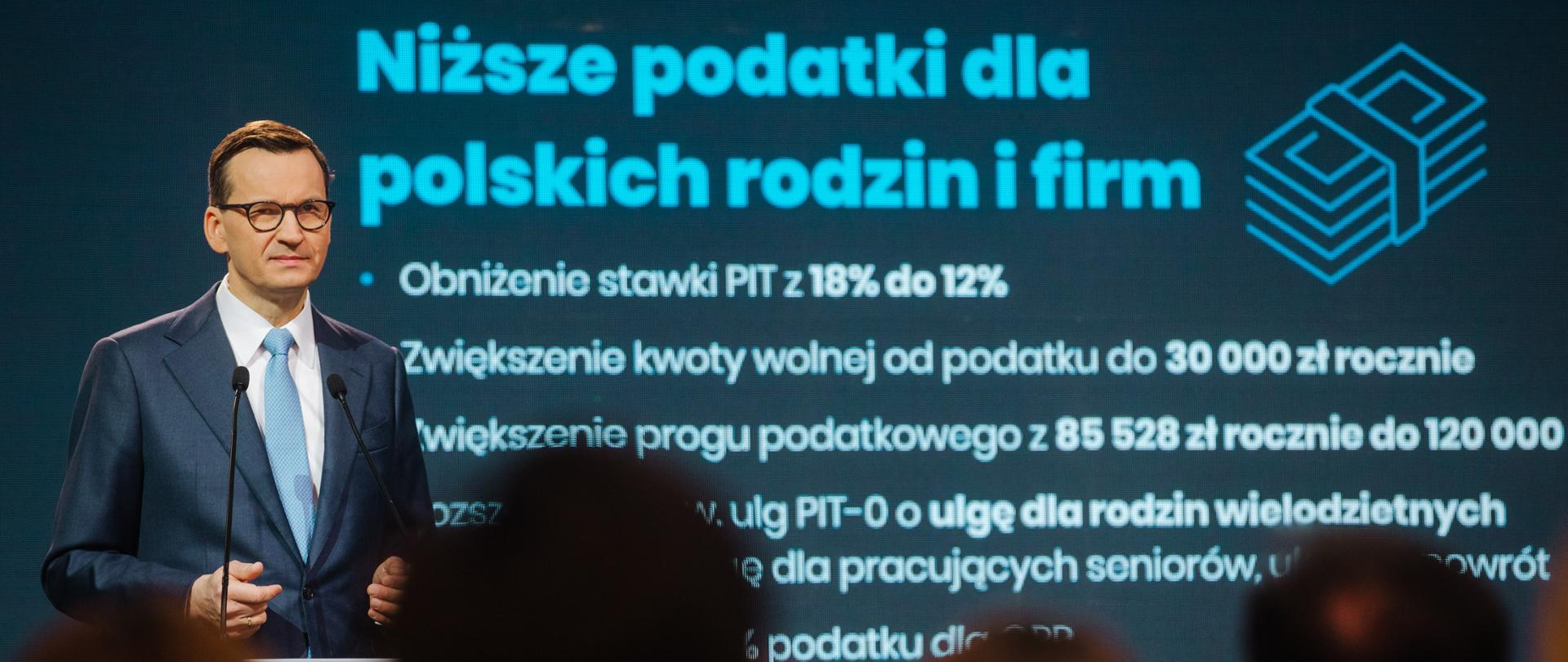 Premier Mateusz Morawiecki podczas konferencji „Stabilne finanse publiczne w niestabilnych czasach”.