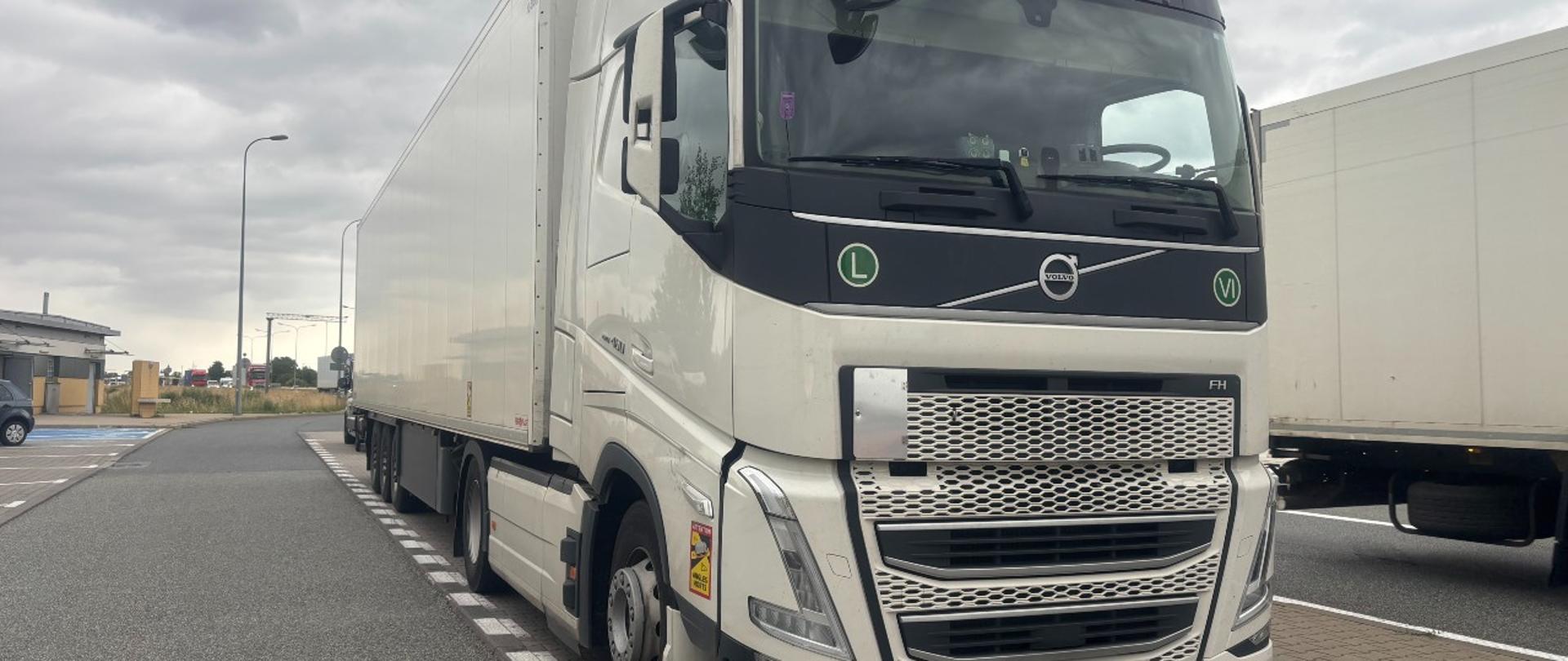 Kontrola na drodze ekspresowej S8 - nieprawidłowy tachograf