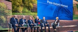 Panel "Poza dużymi miastami"