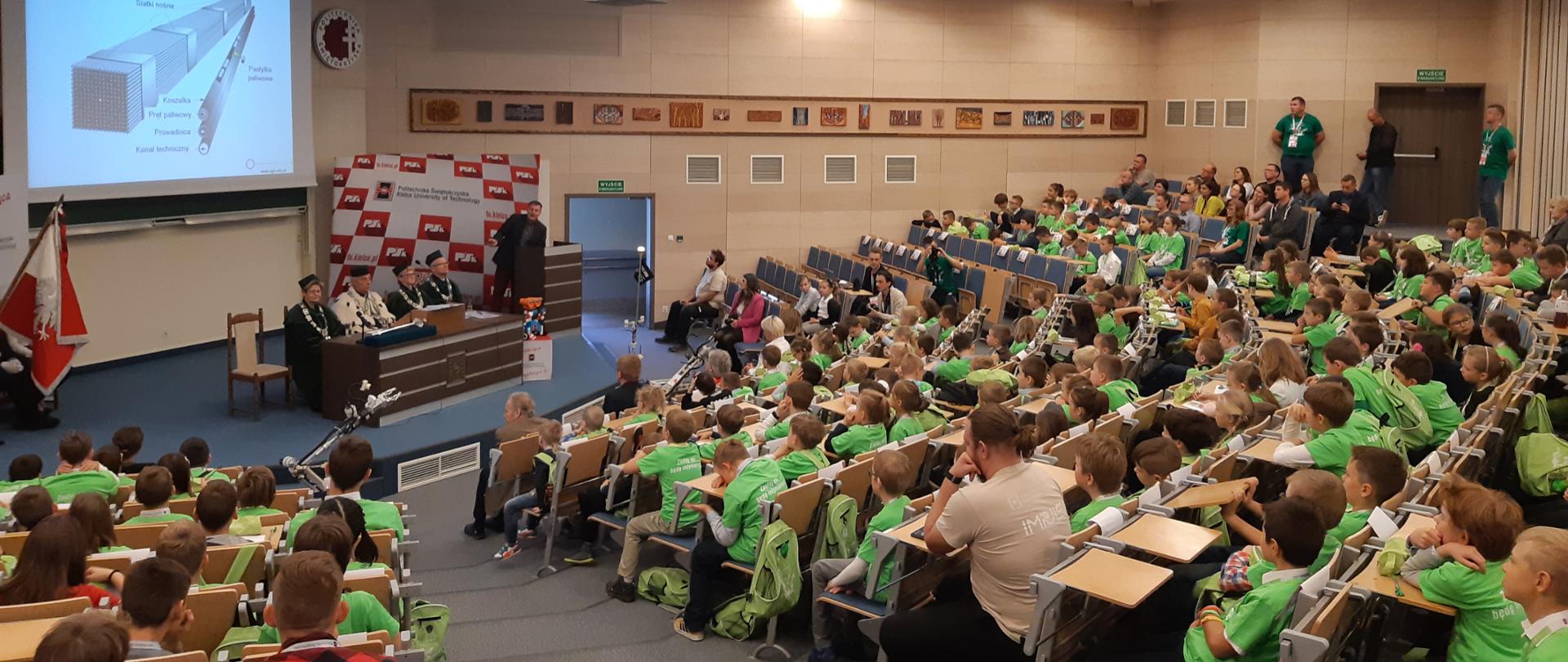 Wykład o atomie na inaugurację Dziecięcej Politechniki Świętokrzyskiej