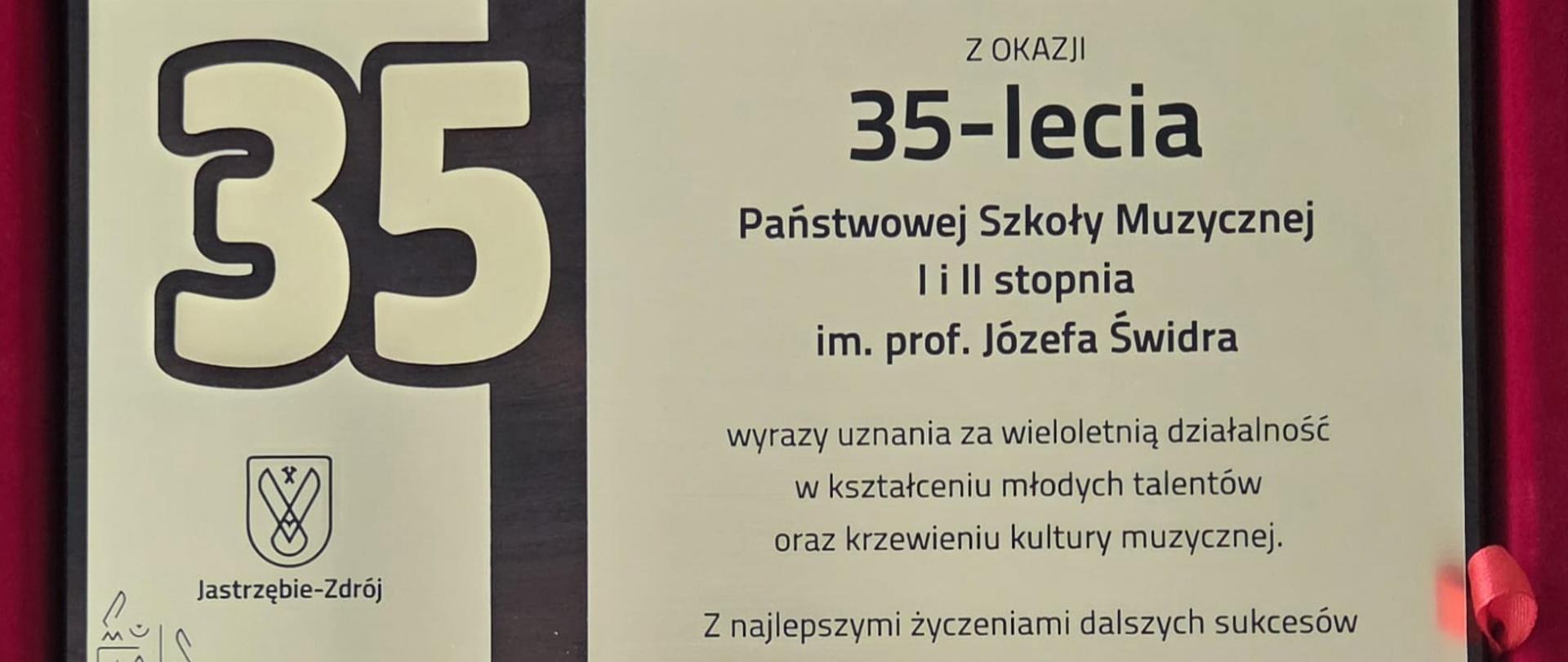 Gratulacje z okazji Jubileuszu trzydziestopięciolecia Szkoły