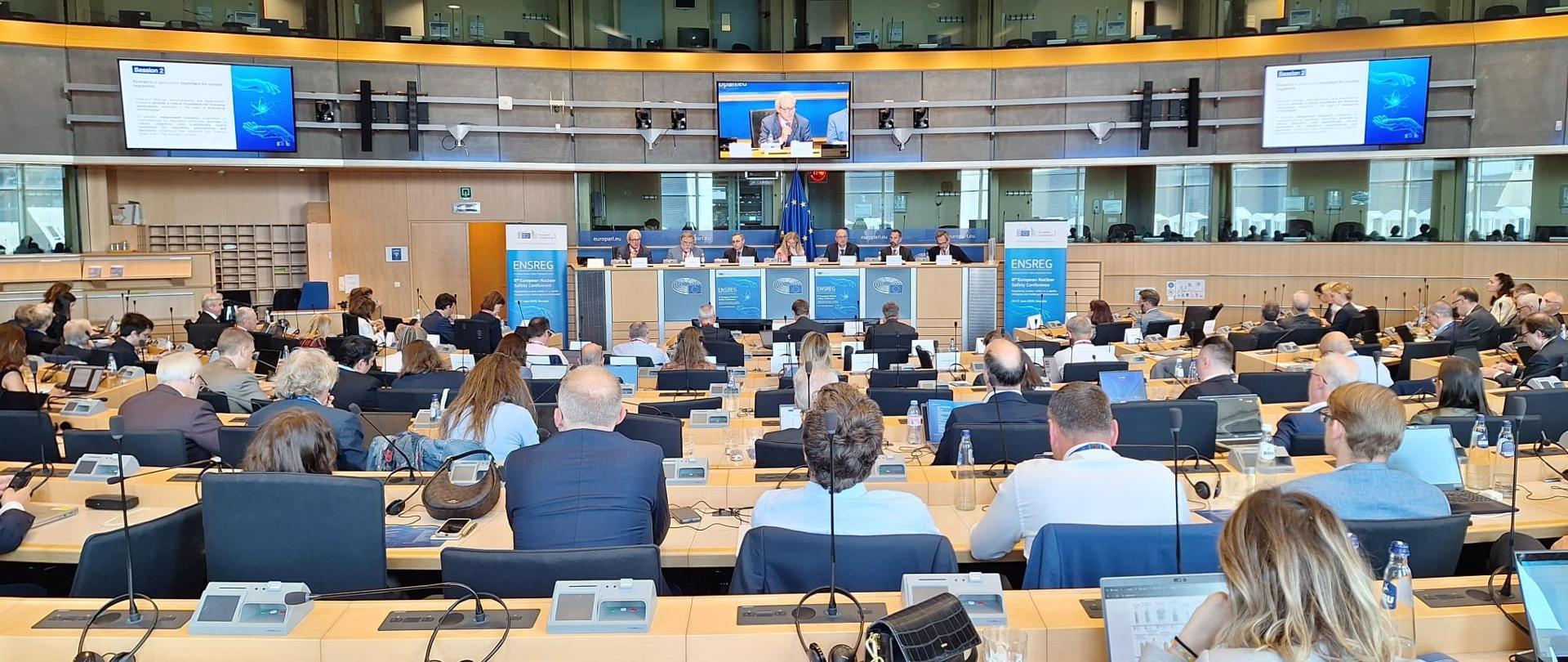 Na zdjęciu widoczna jest sala obrad
